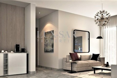 Villa in Dubai 5 bedrooms, 250.8 sq.m. № 37325 - photo 2