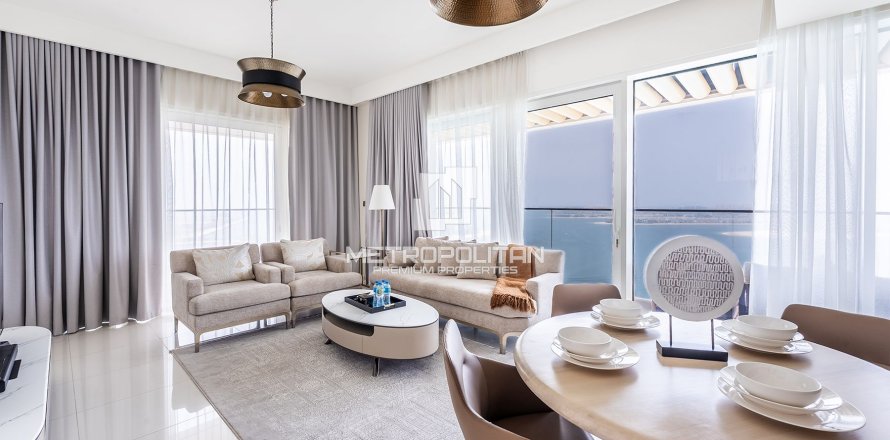 Appartement à EMAAR Beachfront, Dubai Harbour, Dubai, 2 chambres, 130 m², № 72972