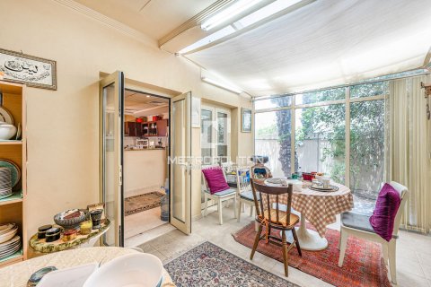 Купить виллу в Meadows, Дубай: 4 спальни, 827м², № 72976 - фото 12