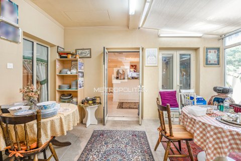 Купить виллу в Meadows, Дубай: 4 спальни, 827м², № 72976 - фото 11