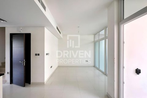 Townhouse in Dubai 3 bedrooms, 167.5 sq.m. № 127265