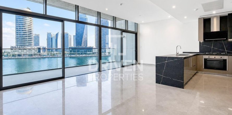 Appartement à Business Bay, Dubai, 2 chambres, 184.04 m², № 136902