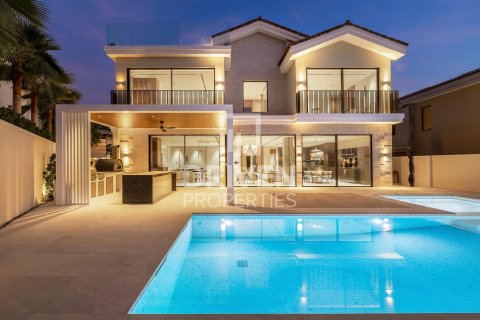 Villa in Jumeirah Golf Estates, Dubai 7 bedrooms, 876.91 sq.m. № 136905
