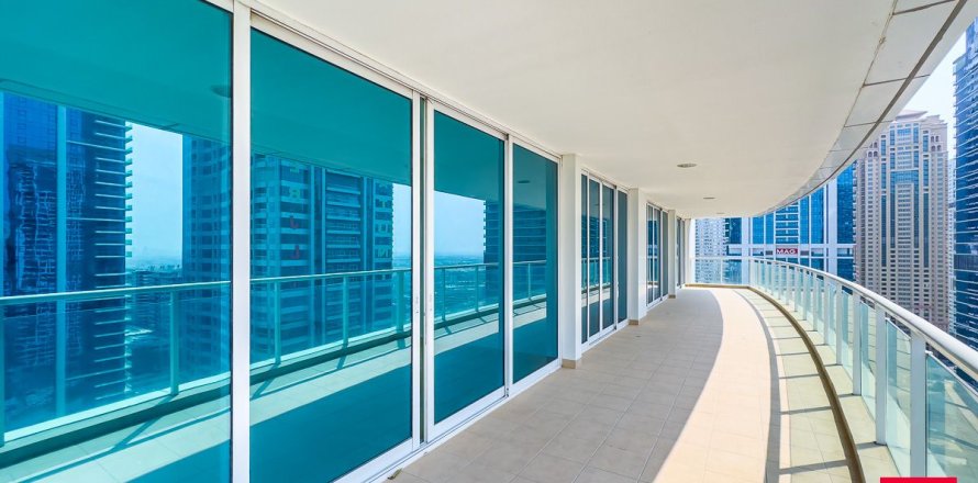 Apartment in Dubai 3 bedrooms, 224.7 sq.m. № 111271