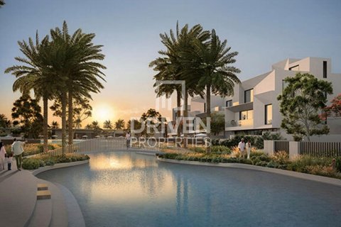 Villa à Dubai, 6 chambres, 1360.01 m², № 126417 - photo 2