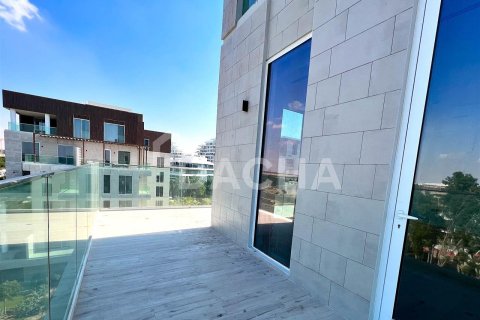 Снять в аренду квартиру в The Neighbourhood, Аль-Барари, Дубай: 1 спальня, 114.6м², № 6490 - фото 13
