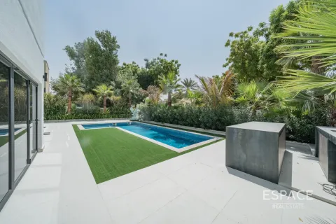 Villa in Meadows 8, Meadows, Dubai 4 bedrooms, 413 sq.m. № 61833 - photo 19