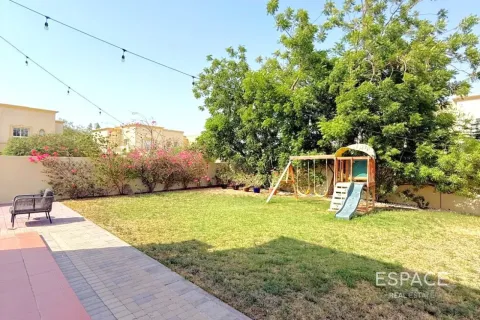 Villa en The Springs, Dubai, 3 dormitorios, 209 m², № 61835