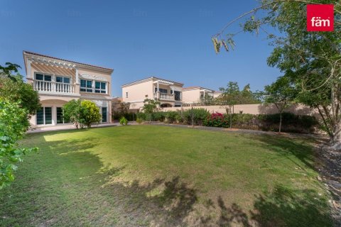 Townhouse in Dubai 2 bedrooms, 664.9 sq.m. № 124367 - photo 14