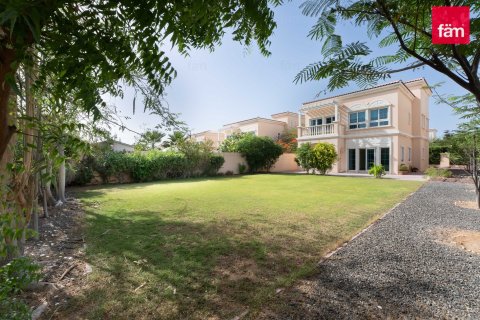 Townhouse in Dubai 2 bedrooms, 664.9 sq.m. № 124367 - photo 15