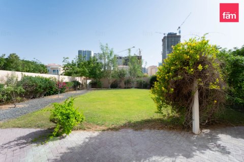 Townhouse in Dubai 2 bedrooms, 664.9 sq.m. № 124367 - photo 18