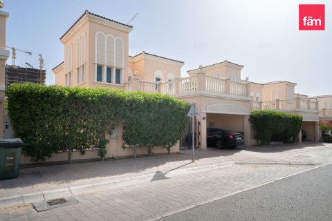 Townhouse in Dubai 2 bedrooms, 664.9 sq.m. № 124367 - photo 20