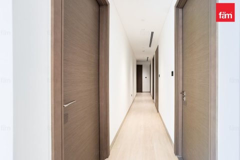 Apartment in Dubai 4 bedrooms, 218.6 sq.m. № 124368 - photo 15