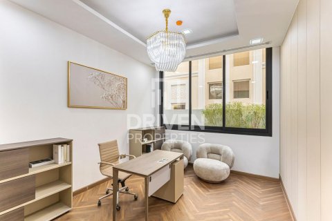 Villa in Jumeirah Park, Dubai 7 bedrooms, 680 sq.m. № 64899 - photo 17