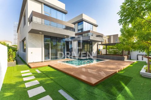 Villa in Jumeirah Park, Dubai 7 bedrooms, 680 sq.m. № 64899 - photo 2