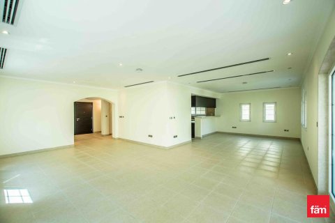 Villa in Dubai 3 bedrooms, 704.9 sq.m. № 52399 - photo 1