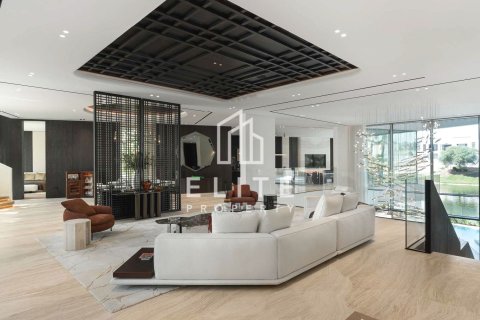 Villa in Jumeirah Islands, Dubai 5 bedrooms, 1325 sq.m. № 121422 - photo 5