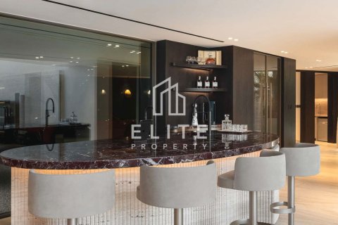 Villa in Jumeirah Islands, Dubai 5 bedrooms, 1325 sq.m. № 121422 - photo 21