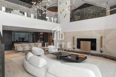 Villa in Jumeirah Islands, Dubai 5 bedrooms, 1325 sq.m. № 121422 - photo 19