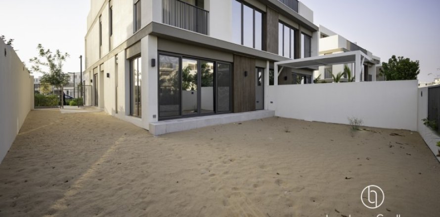 فيلا في دبي 4 غرف نوم, 241.5 م² رقم 77264