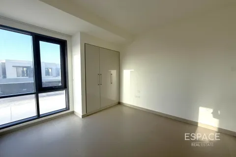 Townhouse in Dubai Hills Estate, Dubai 4 bedrooms, 229 sq.m. № 71343 - photo 10