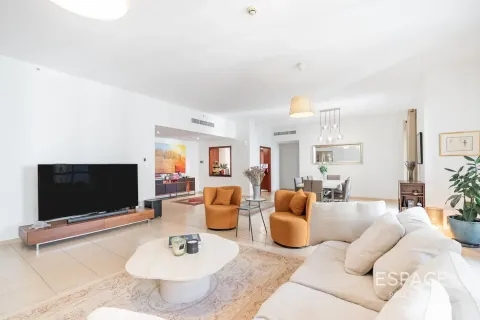 Apartment in Jumeirah Beach Residence, Dubai 4 bedrooms, 289 sq.m. № 122883 - photo 3