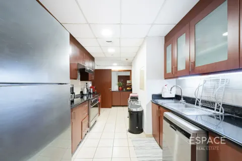 Apartment in Jumeirah Beach Residence, Dubai 4 bedrooms, 289 sq.m. № 122883 - photo 9