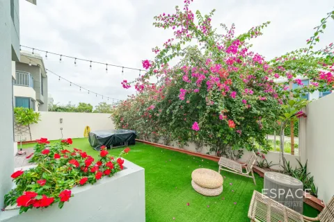 Villa en Dubai Hills Estate, Dubai, 4 dormitorios, 230 m², № 122880 - foto 17