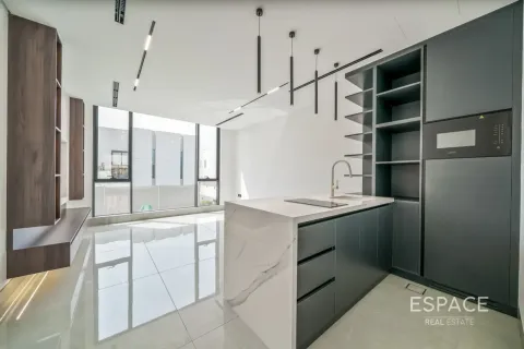 Villa in Jumeirah Park, Dubai 5 bedrooms, 481 sq.m. № 122878 - photo 9