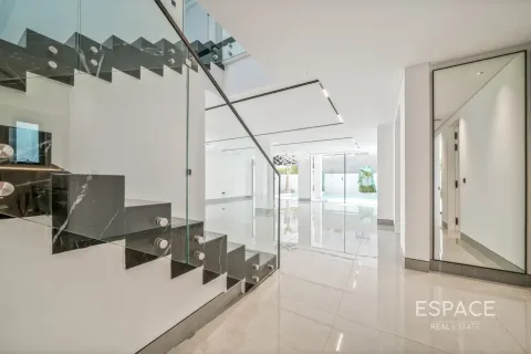 Villa in Jumeirah Park, Dubai 5 bedrooms, 481 sq.m. № 122878 - photo 5
