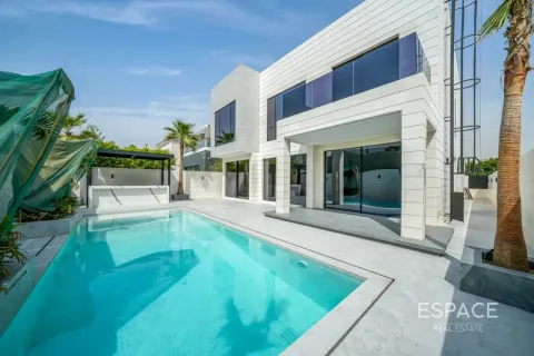 Villa in Jumeirah Park, Dubai 5 bedrooms, 481 sq.m. № 122878