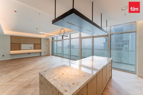 Apartment in Al Barsha, Dubai 3 bedrooms, 264.4 sq.m. № 93413 - photo 12