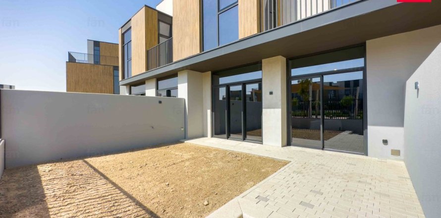 Townhouse in Dubai 3 bedrooms, 180.3 sq.m. № 93414