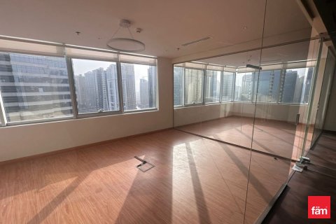 Bureau à Dubai, 124.9 m², № 50863 - photo 2