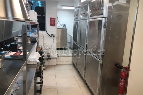 Tienda en Dubai, 435.7 m², № 9536 - foto 4