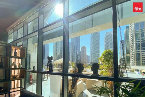 Tienda en Dubai, 435.7 m², № 9536 - foto 12