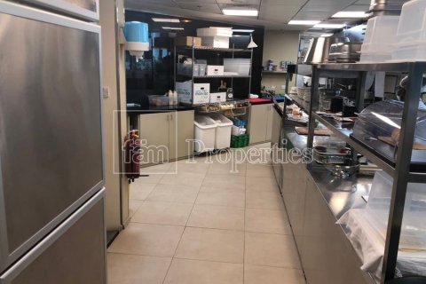 Tienda en Dubai, 435.7 m², № 9536 - foto 3