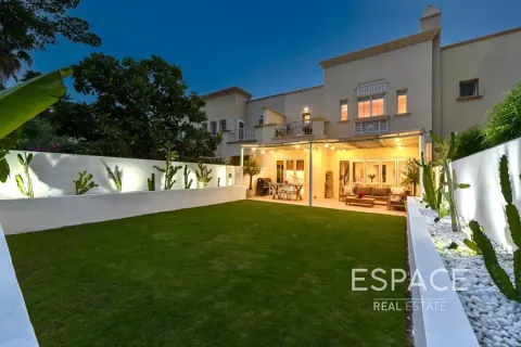Villa à Springs 14, The Springs, Dubai, 3 chambres, 228 m², № 61687 - photo 1