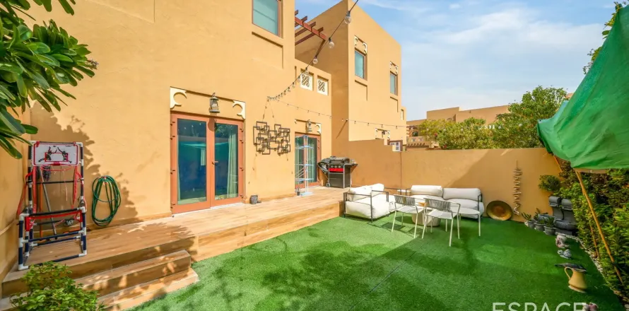 Maison de ville à Al Furjan, Dubai, 3 chambres, 262 m², № 61684