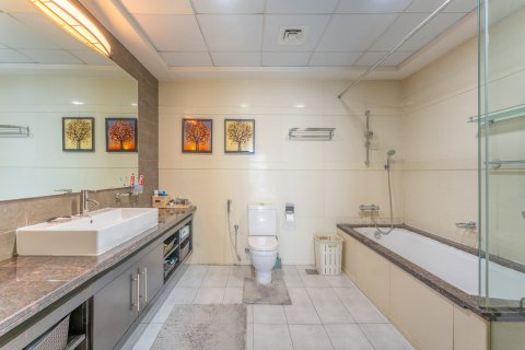 Купить квартиру в Дубай Марине, Дубай: 3 спальни, 277м², № 97342 - фото 28