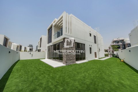 Villa in DAMAC Hills (Akoya by DAMAC), Dubai 4 bedrooms, 384 sq.m. № 16106 - photo 1