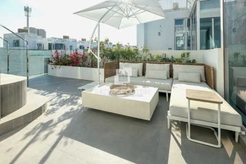 Townhouse in Al Barari, Dubai 4 bedrooms, 459 sq.m. № 16097 - photo 11