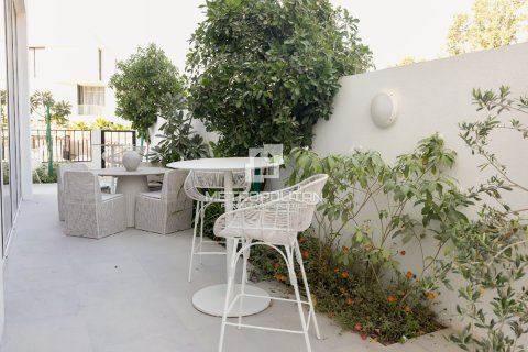 Townhouse in Al Barari, Dubai 4 bedrooms, 459 sq.m. № 16097 - photo 12