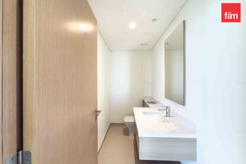 Снять в аренду квартиру в Дубае: 3 спальни, 149.4м², № 64046 - фото 2