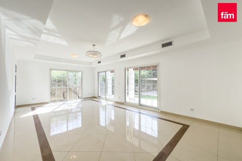 Villa in Dubai 5 bedrooms, 1235 sq.m. № 49951 - photo 23