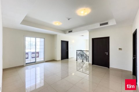 Villa in Dubai 5 bedrooms, 1235 sq.m. № 49951 - photo 26