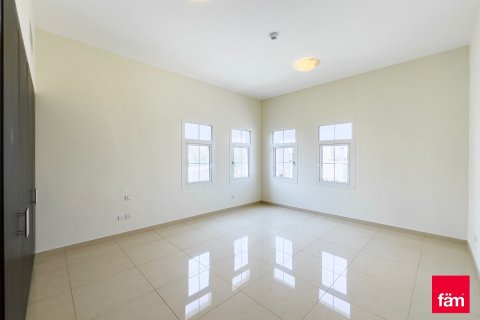 Villa in Dubai 5 bedrooms, 1235 sq.m. № 49951 - photo 7
