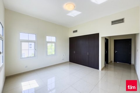 Villa in Dubai 5 bedrooms, 1235 sq.m. № 49951 - photo 8