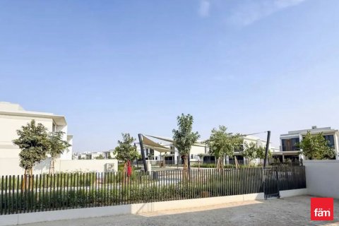 Villa in Tilal Al Ghaf, Dubai 5 bedrooms, 494.8 sq.m. № 49959 - photo 5