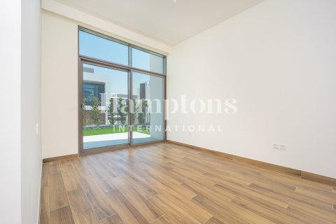 Снять в аренду виллу в Murooj Al Furjan, Al Furjan, Дубай: 5 спален, 489.59973903м², № 63464 - фото 8
